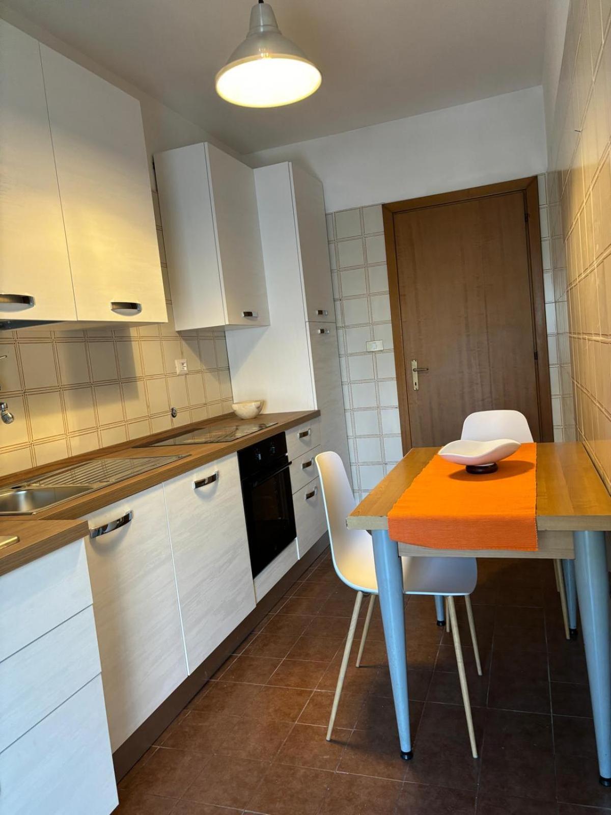 Spazioso Eur 120 Mq Con Palestra E Parcheggio Privati * Roma