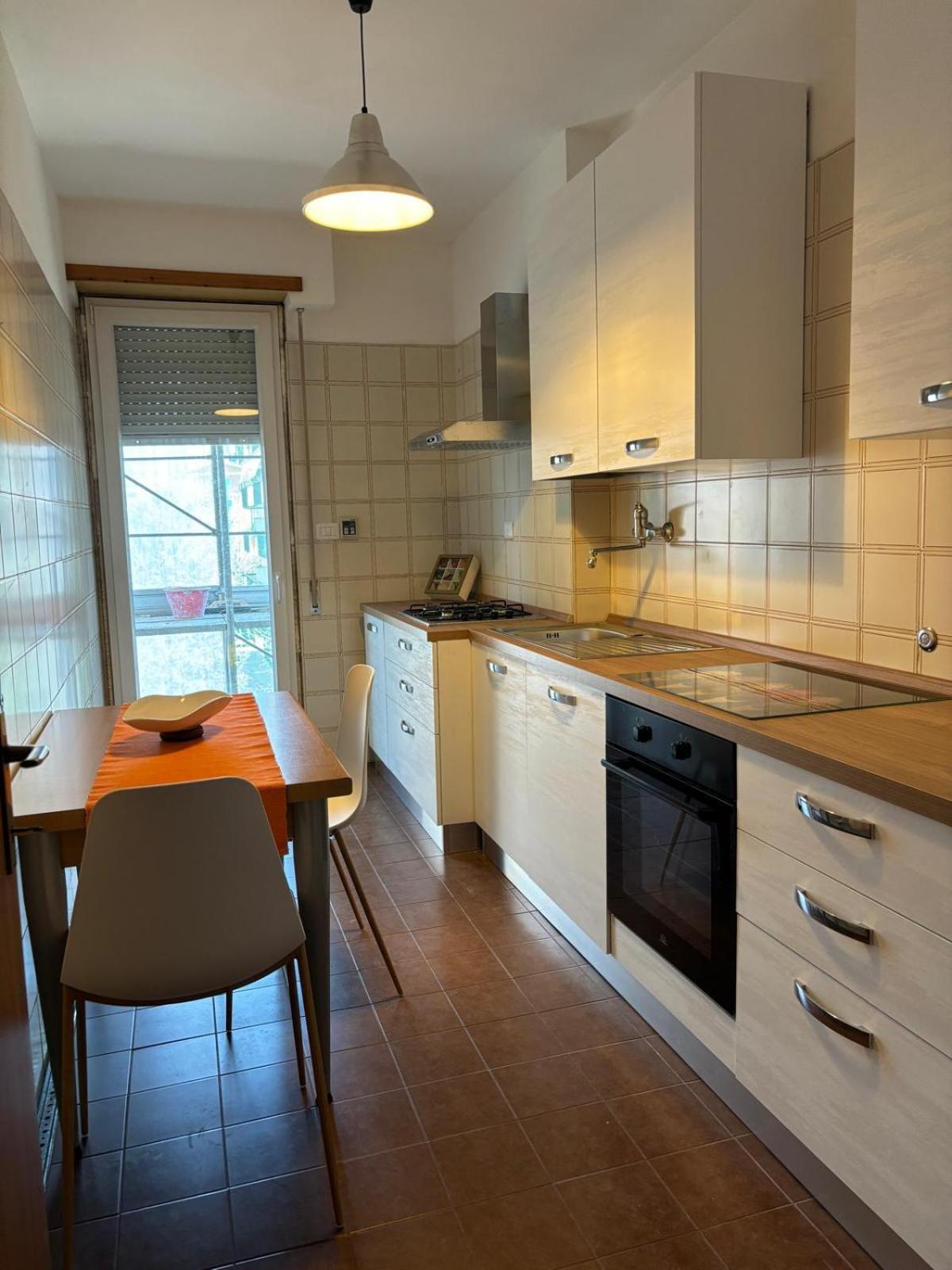 Apartamento Spazioso Eur 120 Mq Con Palestra E Parcheggio Privati